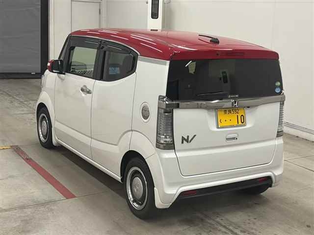 HONDA N-BOX SLASH
