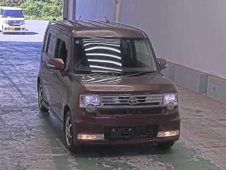 TOYOTA PIXIS SPACE