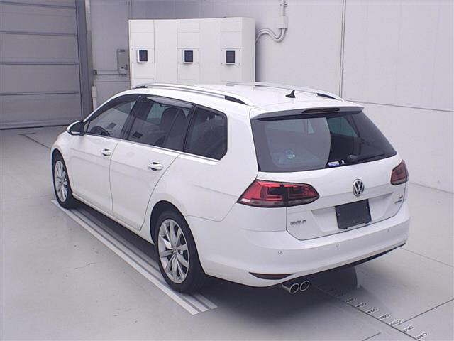 VOLKSWAGEN GOLF VARIANT