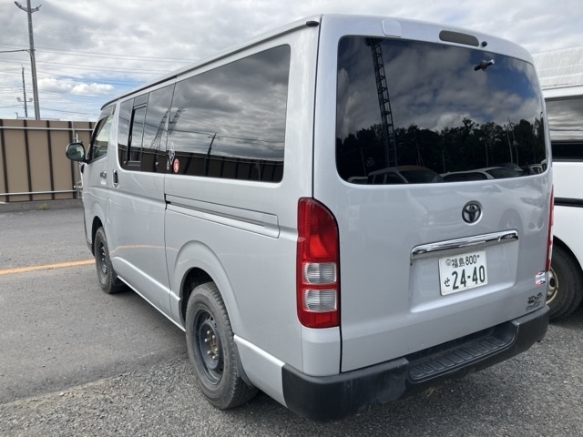 TOYOTA REGIUS VAN