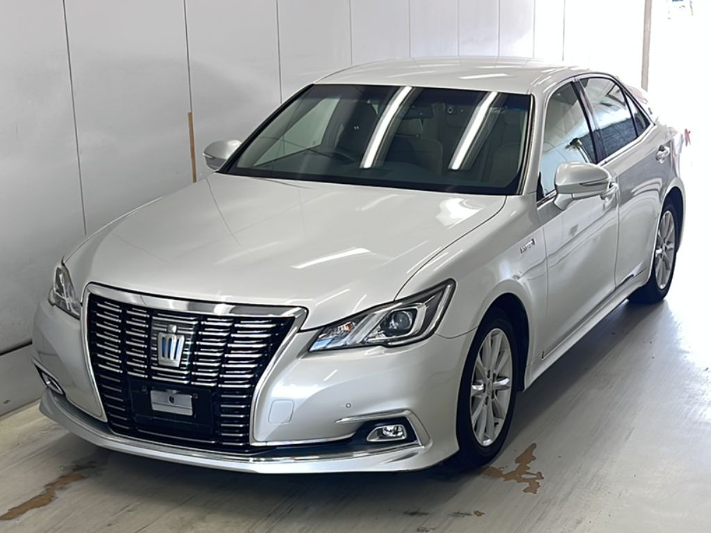TOYOTA CROWN HYBRID