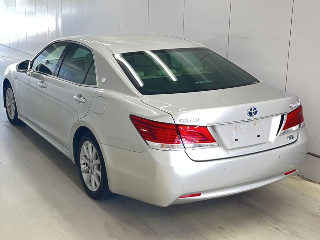 TOYOTA CROWN HYBRID