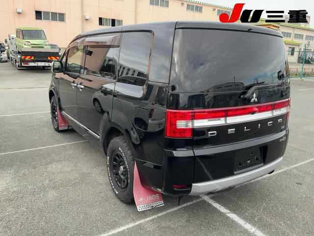 MITSUBISHI DELICA D:5