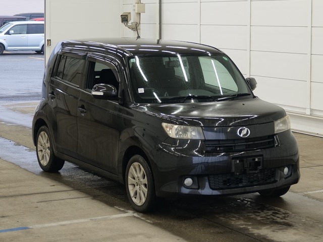TOYOTA BB