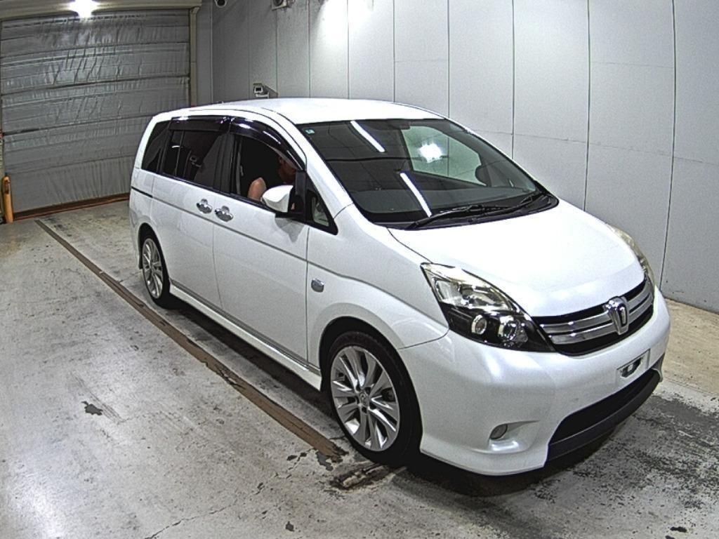 TOYOTA ISIS