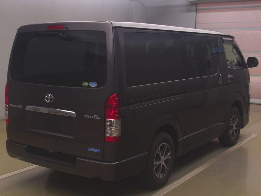 TOYOTA REGIUS VAN