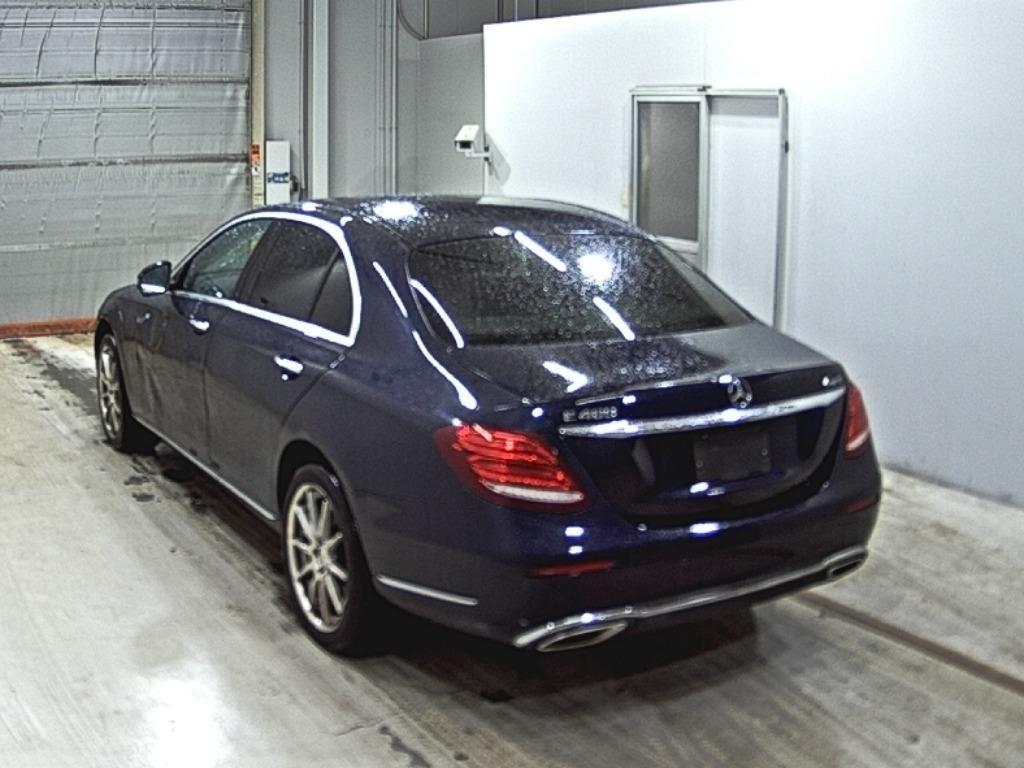 MERCEDES BENZ E CLASS