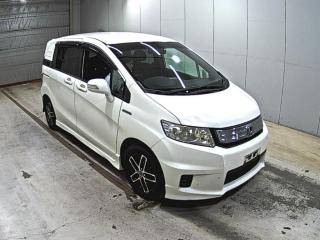 HONDA FREED SPIKE HYBRID