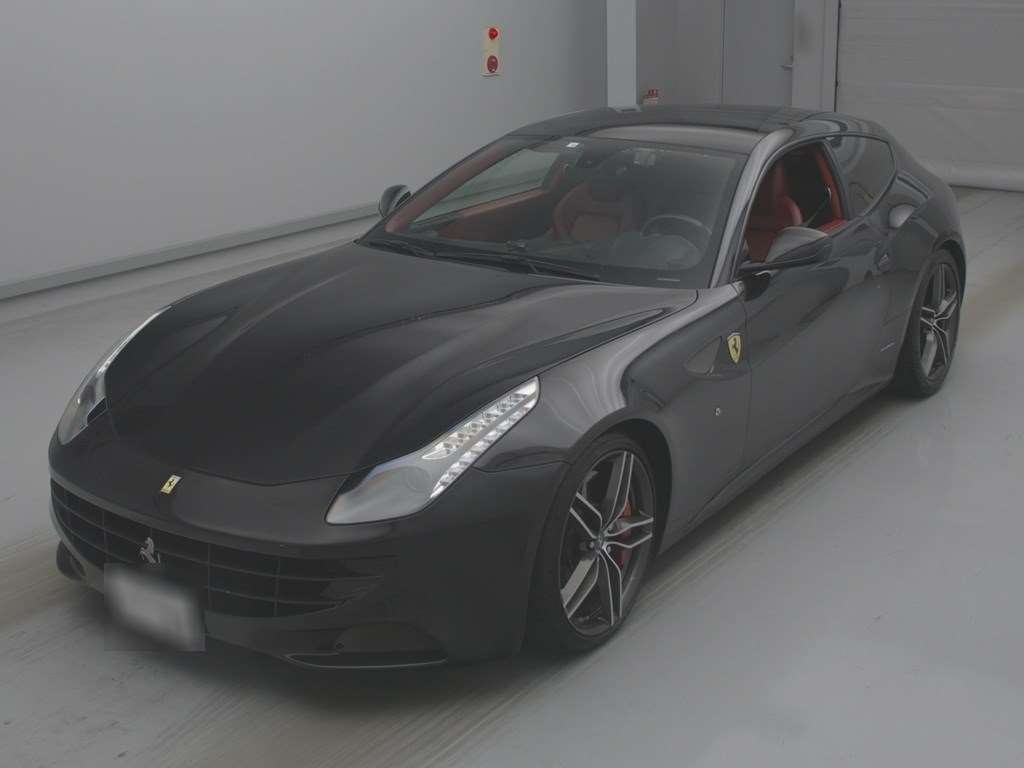 FERRARI FF