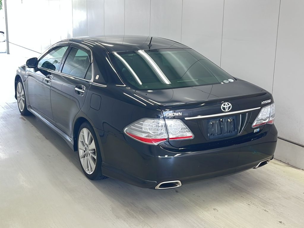 TOYOTA CROWN HYBRID