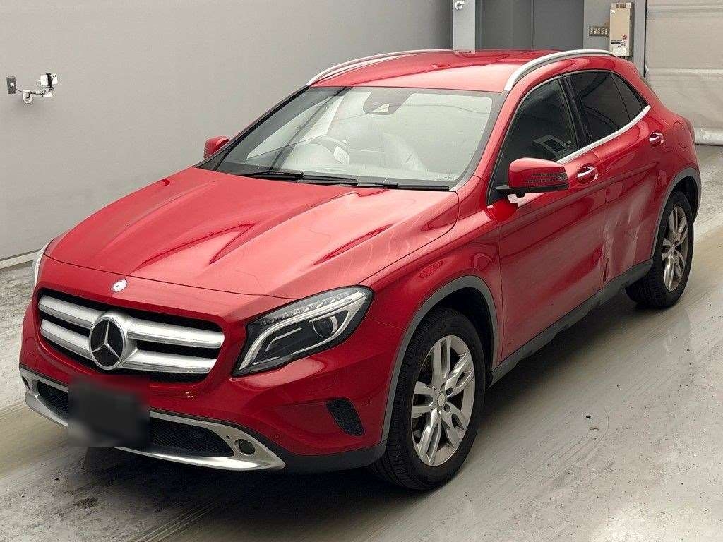 MERCEDES BENZ GLA