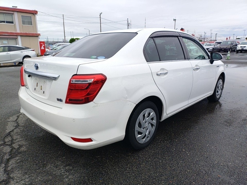 TOYOTA COROLLA AXIO