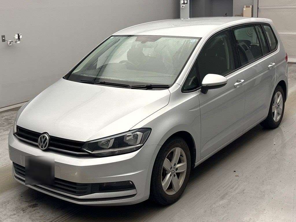 VOLKSWAGEN GOLF TOURAN