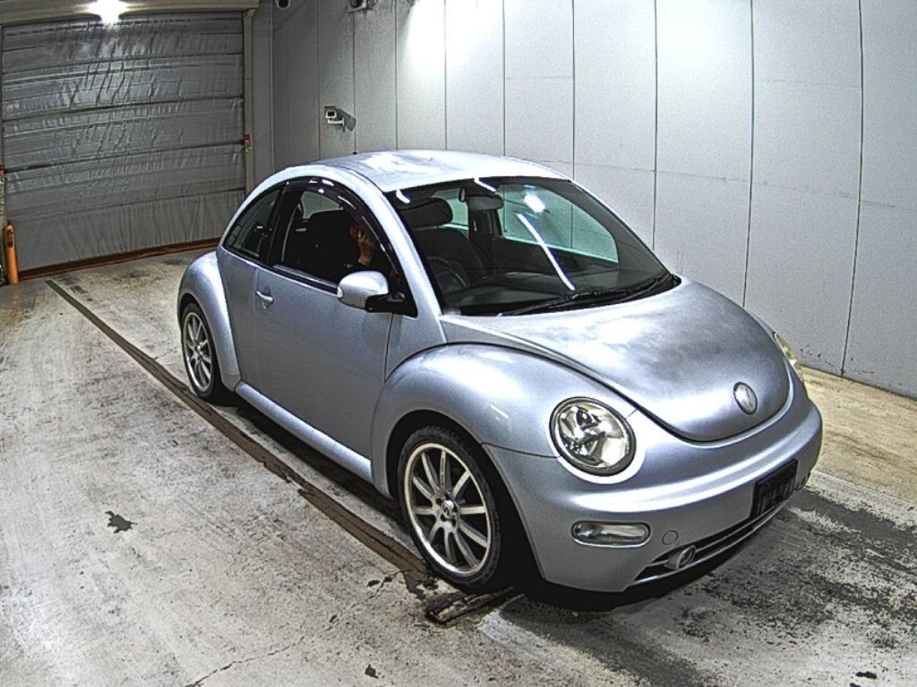 VOLKSWAGEN NEW BEETLE