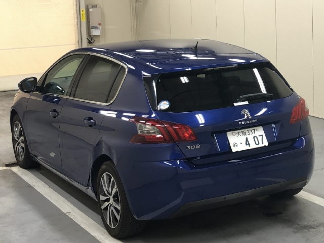PEUGEOT 308