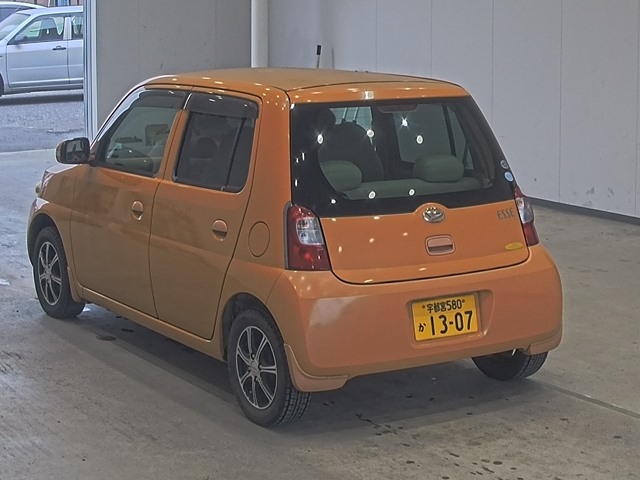 DAIHATSU ESSE