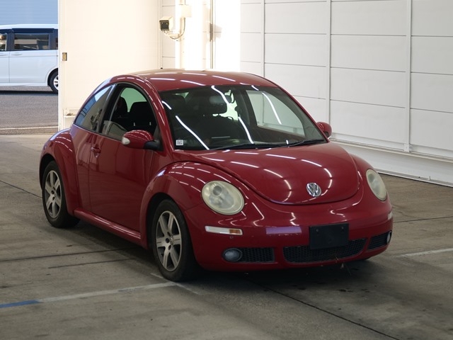 VOLKSWAGEN NEW BEETLE