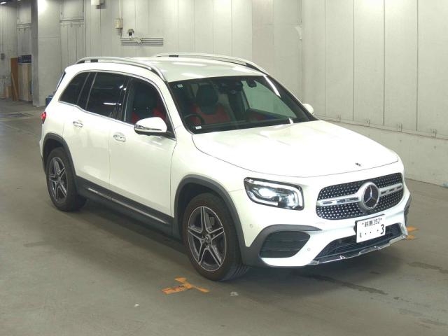 MERCEDES BENZ GLB