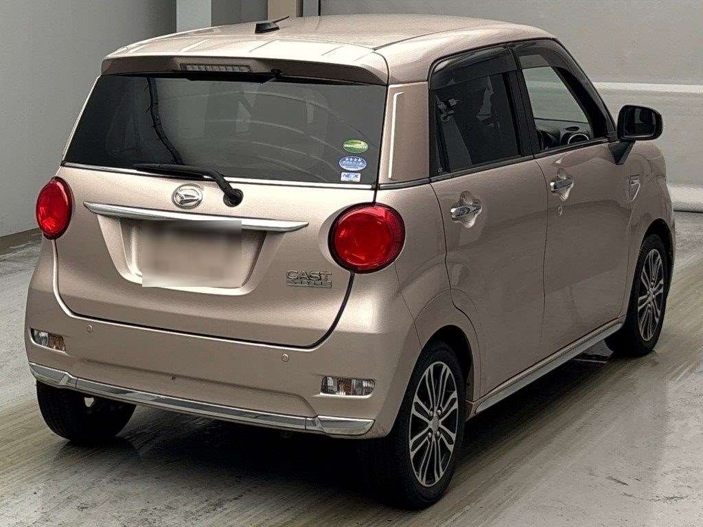 DAIHATSU CAST