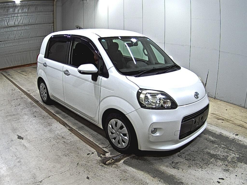 TOYOTA PORTE