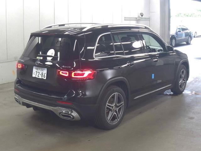 MERCEDES BENZ GLB