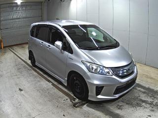 HONDA FREED HYBRID