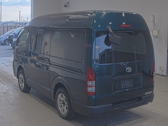 TOYOTA REGIUS VAN
