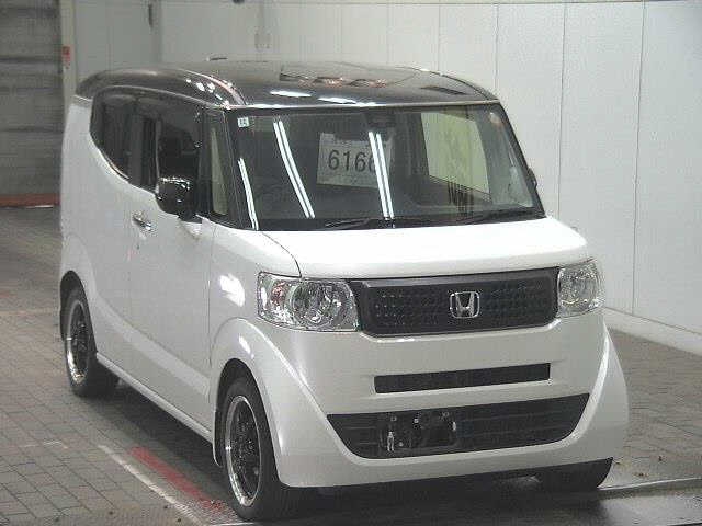 HONDA N-BOX SLASH