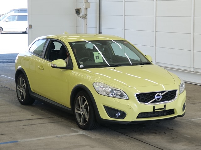 VOLVO C30
