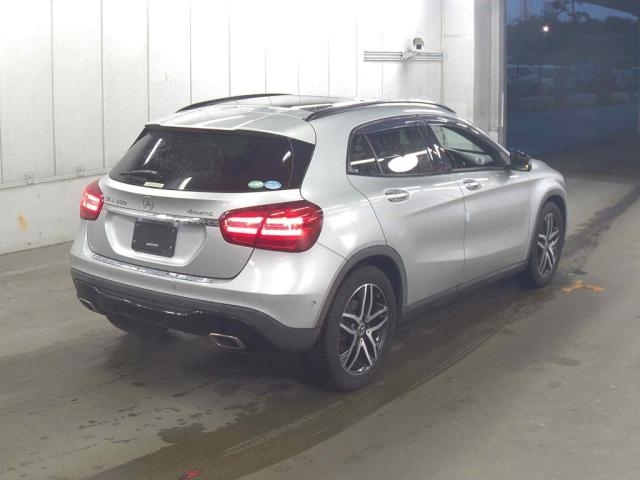 MERCEDES BENZ GLA