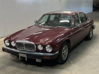 DAIMLER DOUBLE SIX