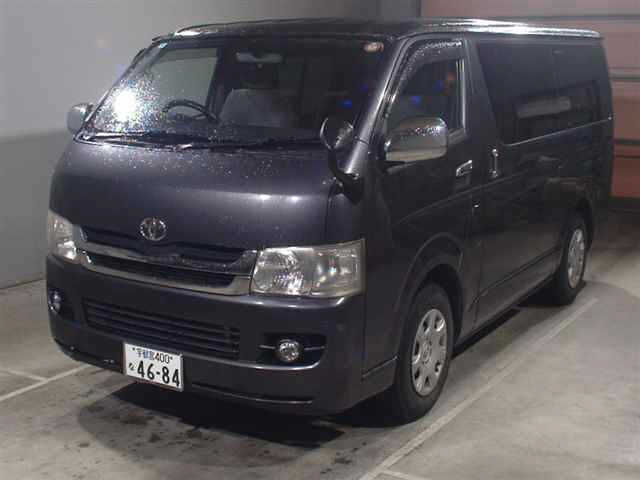 TOYOTA HIACE VAN