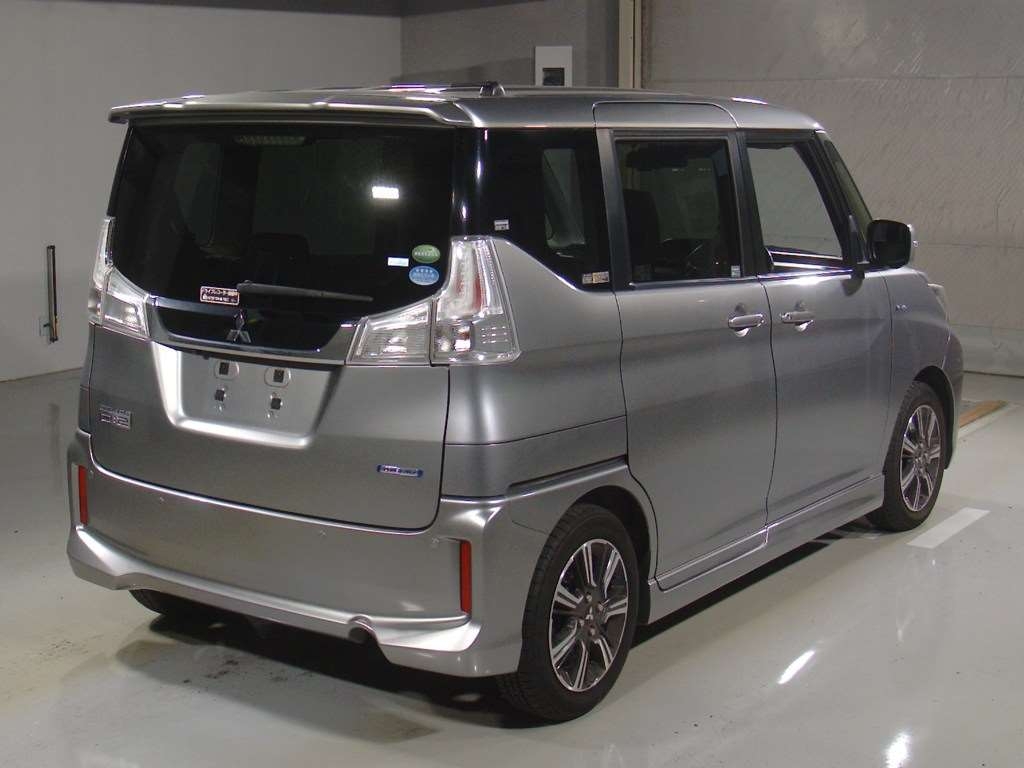 MITSUBISHI DELICA D:2