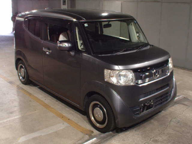 HONDA N-BOX SLASH