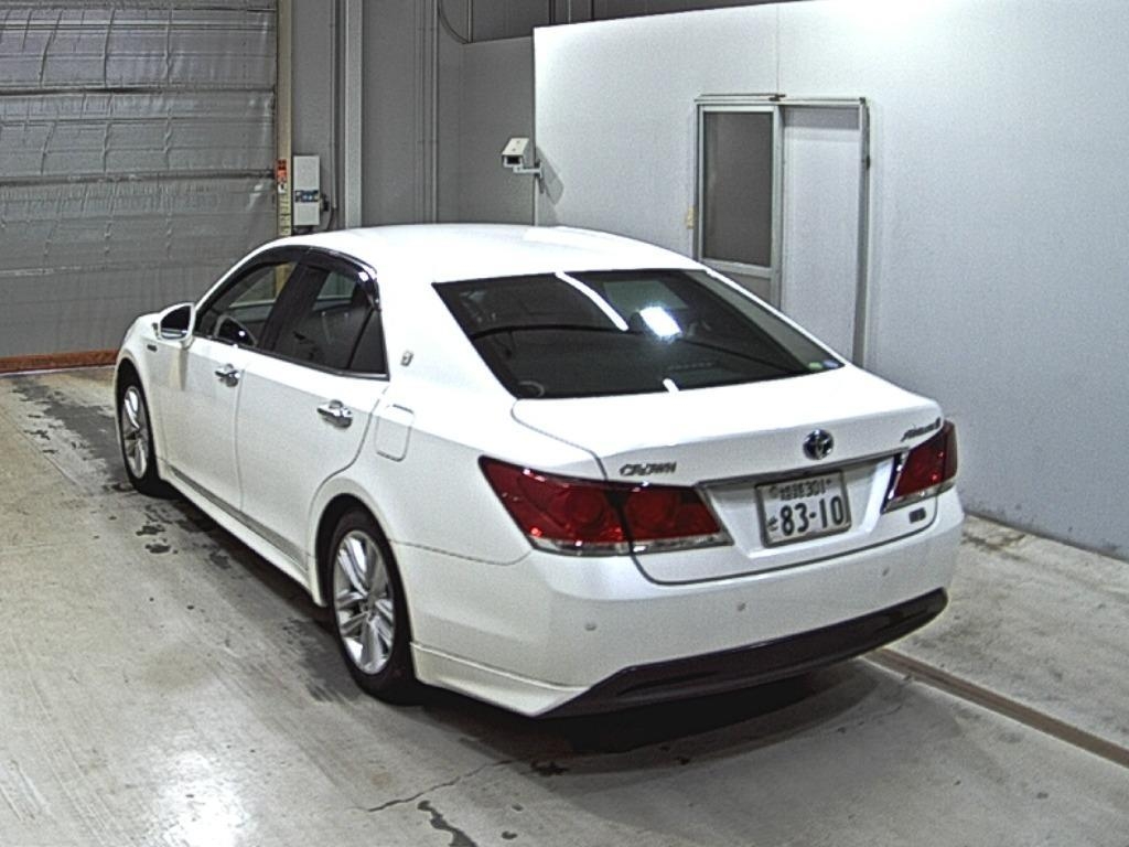 TOYOTA CROWN HYBRID