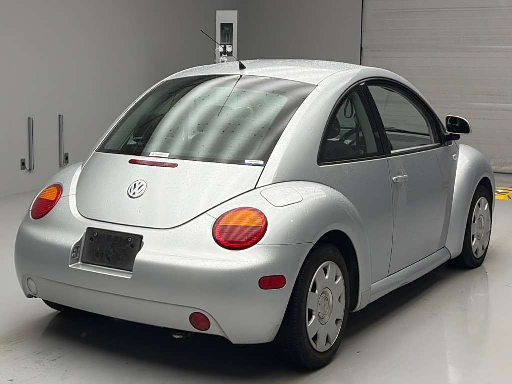 VOLKSWAGEN NEW BEETLE