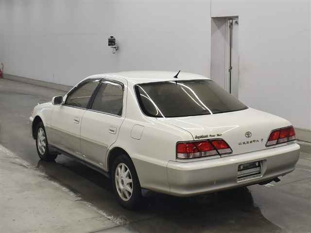 TOYOTA CRESTA
