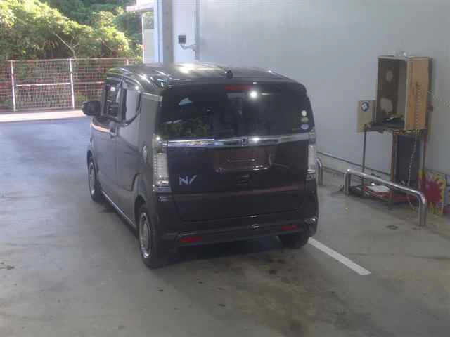 HONDA N-BOX SLASH