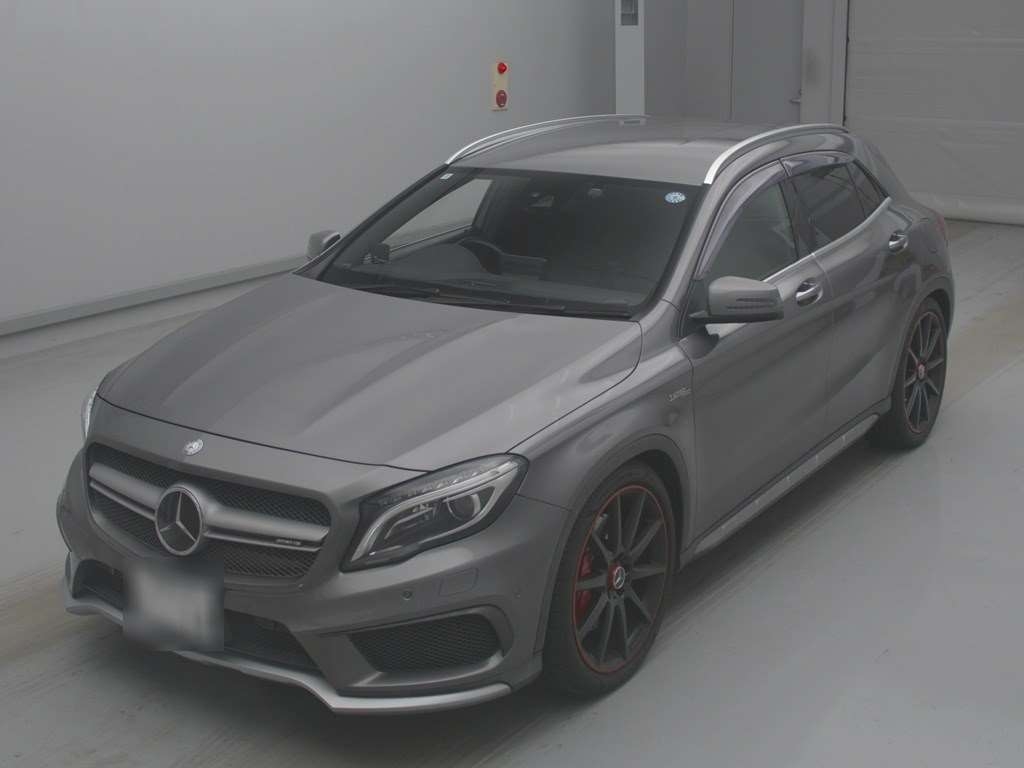 MERCEDES BENZ AMG GLA