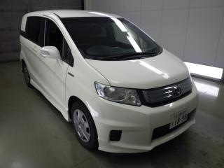 HONDA FREED SPIKE