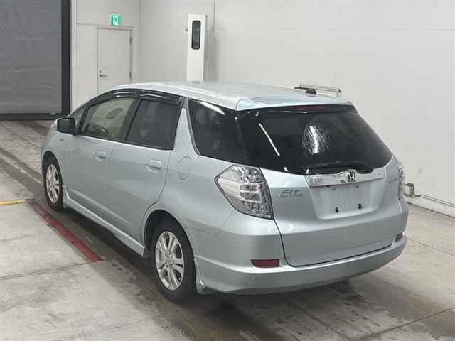 HONDA FIT SHUTTLE HYBRID