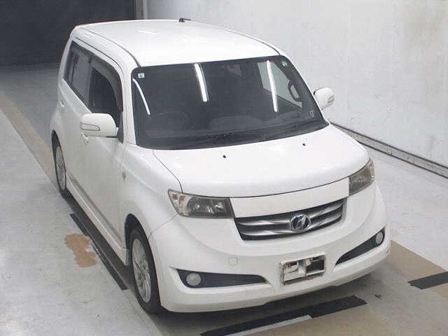 TOYOTA BB