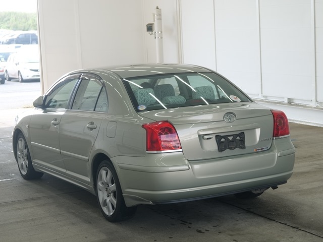TOYOTA AVENSIS
