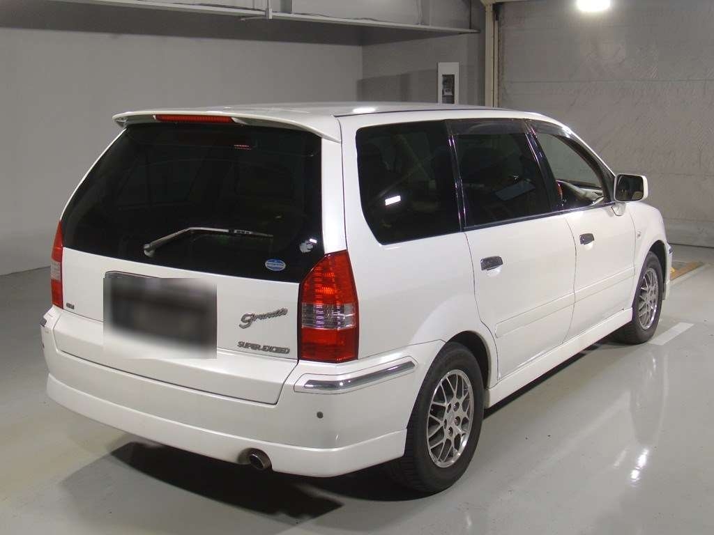 MITSUBISHI CHARIOT GRANDIS