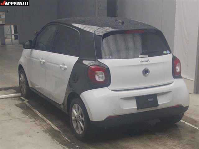 SMART FOURFOUR