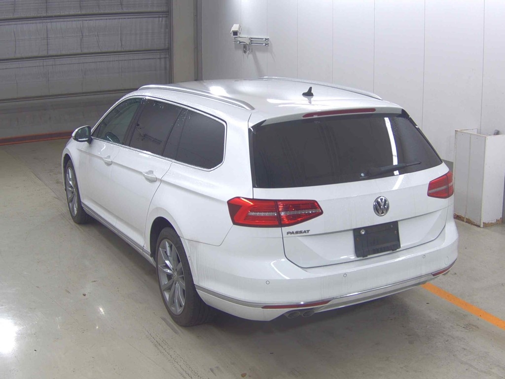 VOLKSWAGEN PASSAT VARIANT