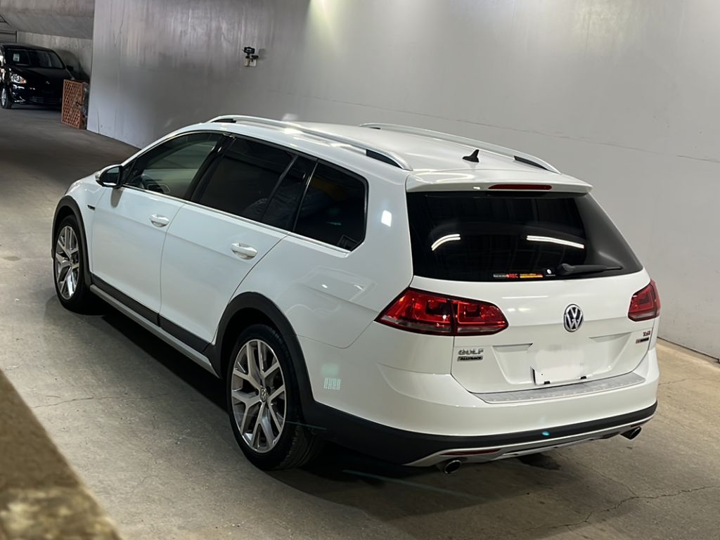 VOLKSWAGEN GOLF ALLTRACK