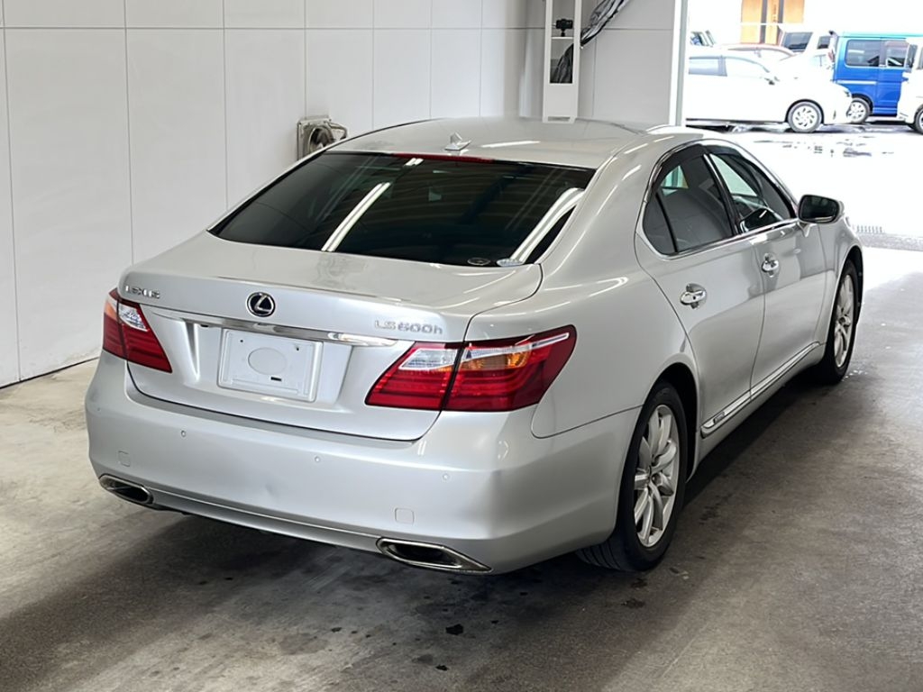 LEXUS LS