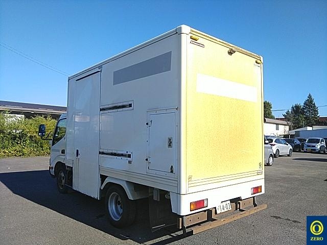 TOYOTA DYNA TRUCK
