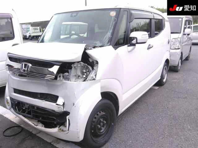 HONDA N-BOX SLASH